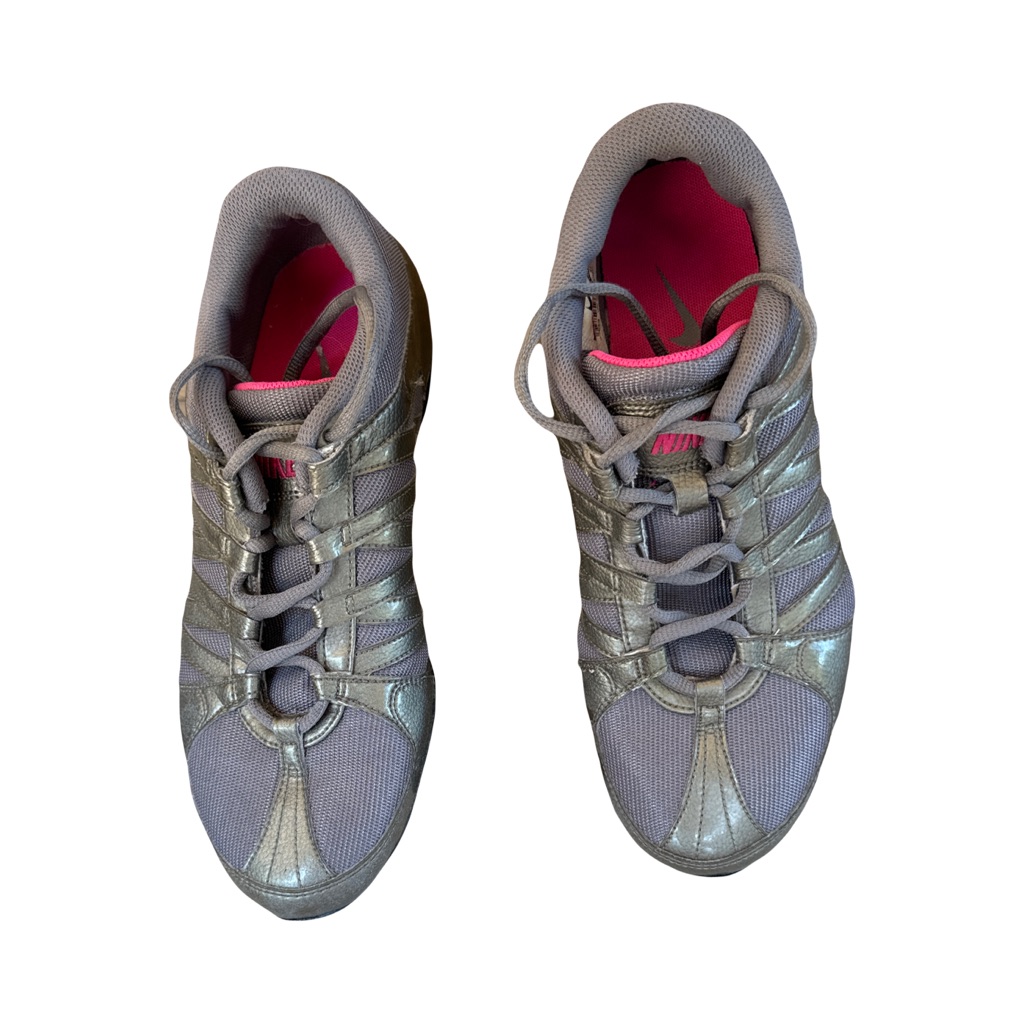 Nike Gray & Pink Running Shoes 10